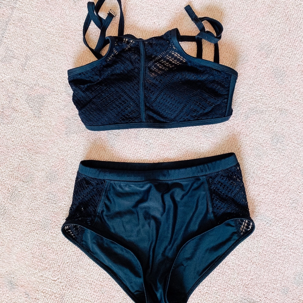 High waisted 2 piece swimsuit